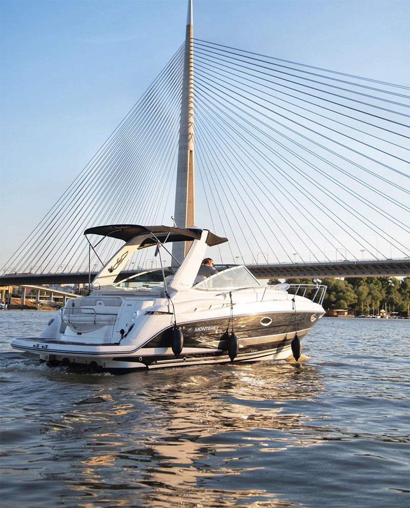 Iznajmi camac Monterey 315 SRC 07 1