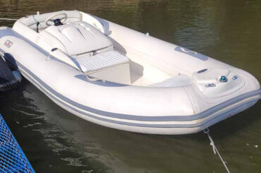 Iznajmi-Camac-Jet-Boat-01